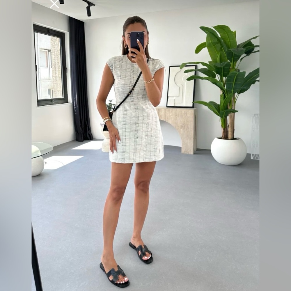 ZARA BLOGGERS’ FAVORITE TEXTURED JACQUARD DRESS